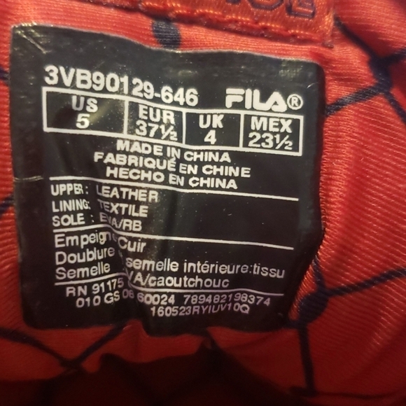 Fila The Cage Hightop Sneakers Size 5 Jrs. - Picture 10 of 10